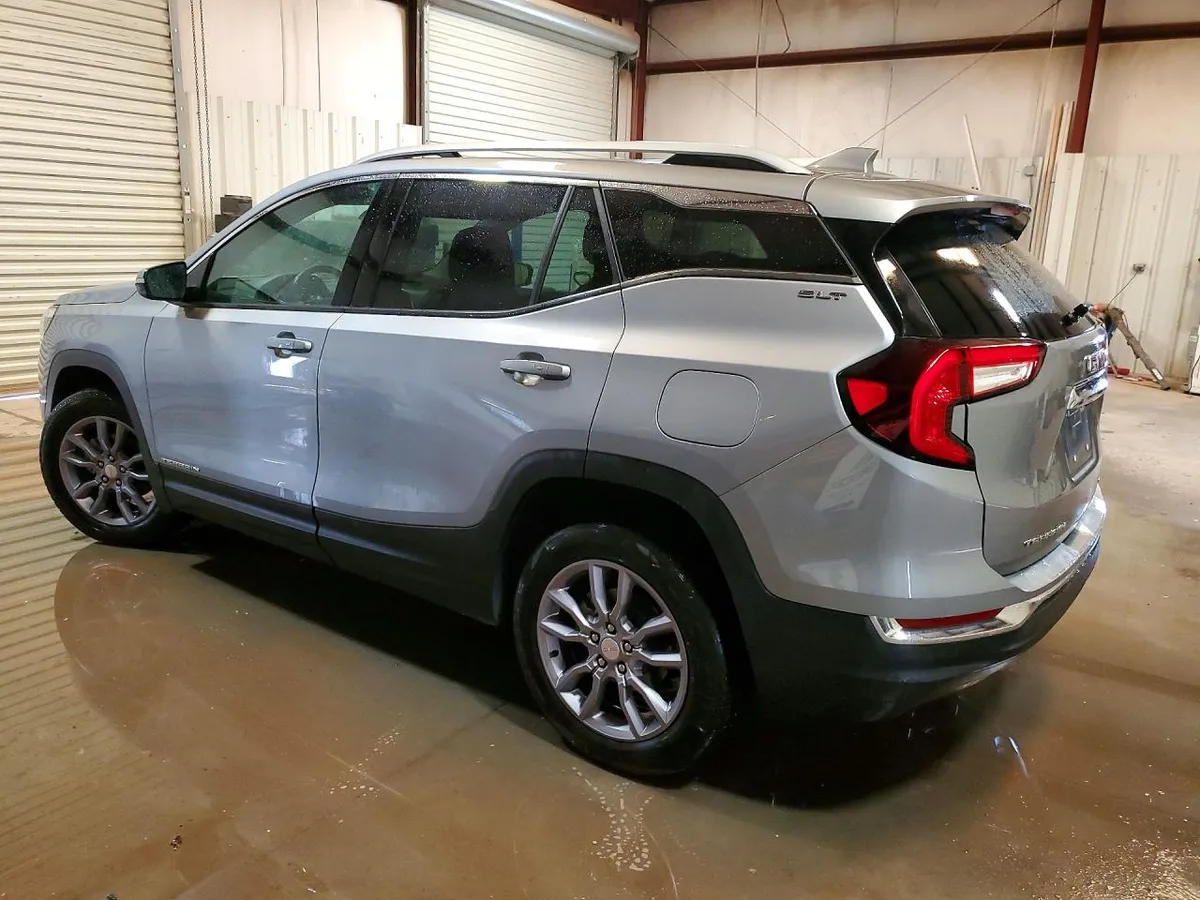 GMC TERRAIN SLT 2024