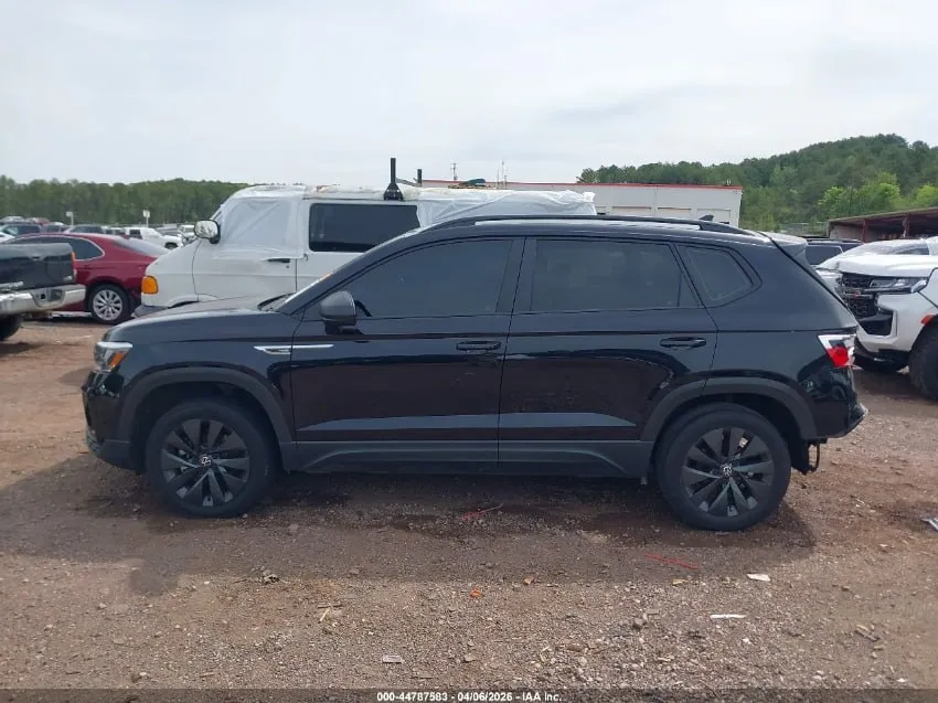 VOLKSWAGEN TAOS 2024