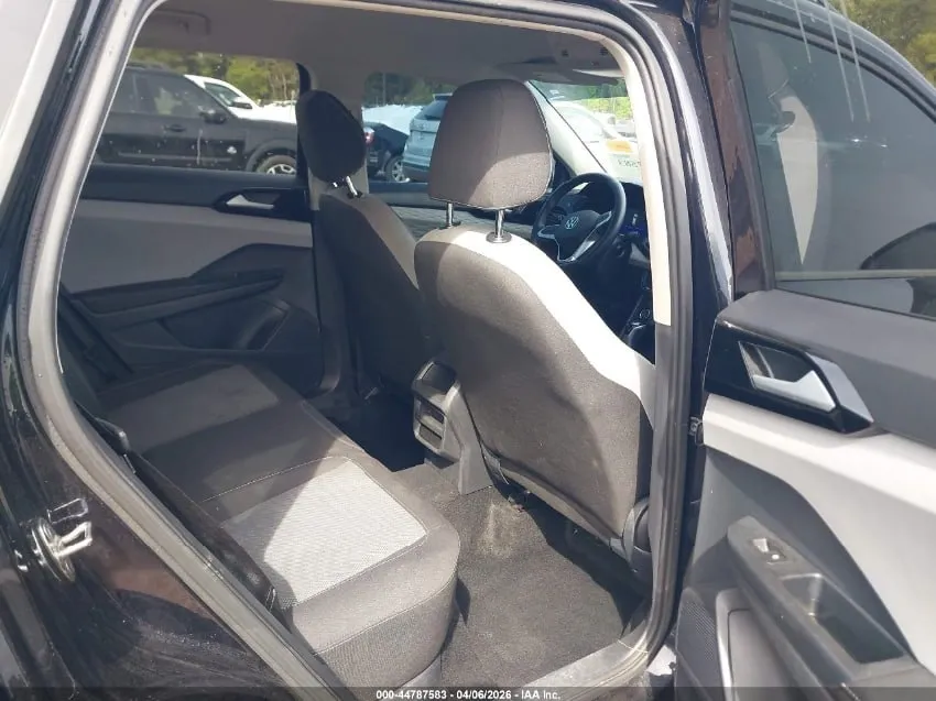 VOLKSWAGEN TAOS 2024