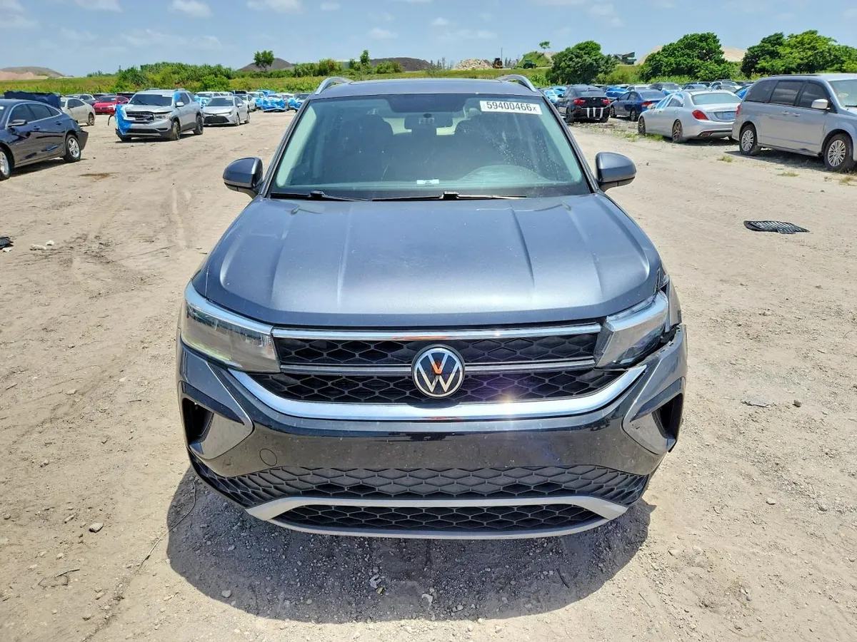 VOLKSWAGEN TAOS SE 2022
