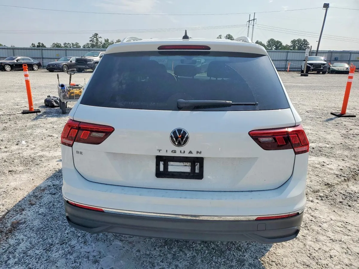 VOLKSWAGEN TIGUAN SE 2022