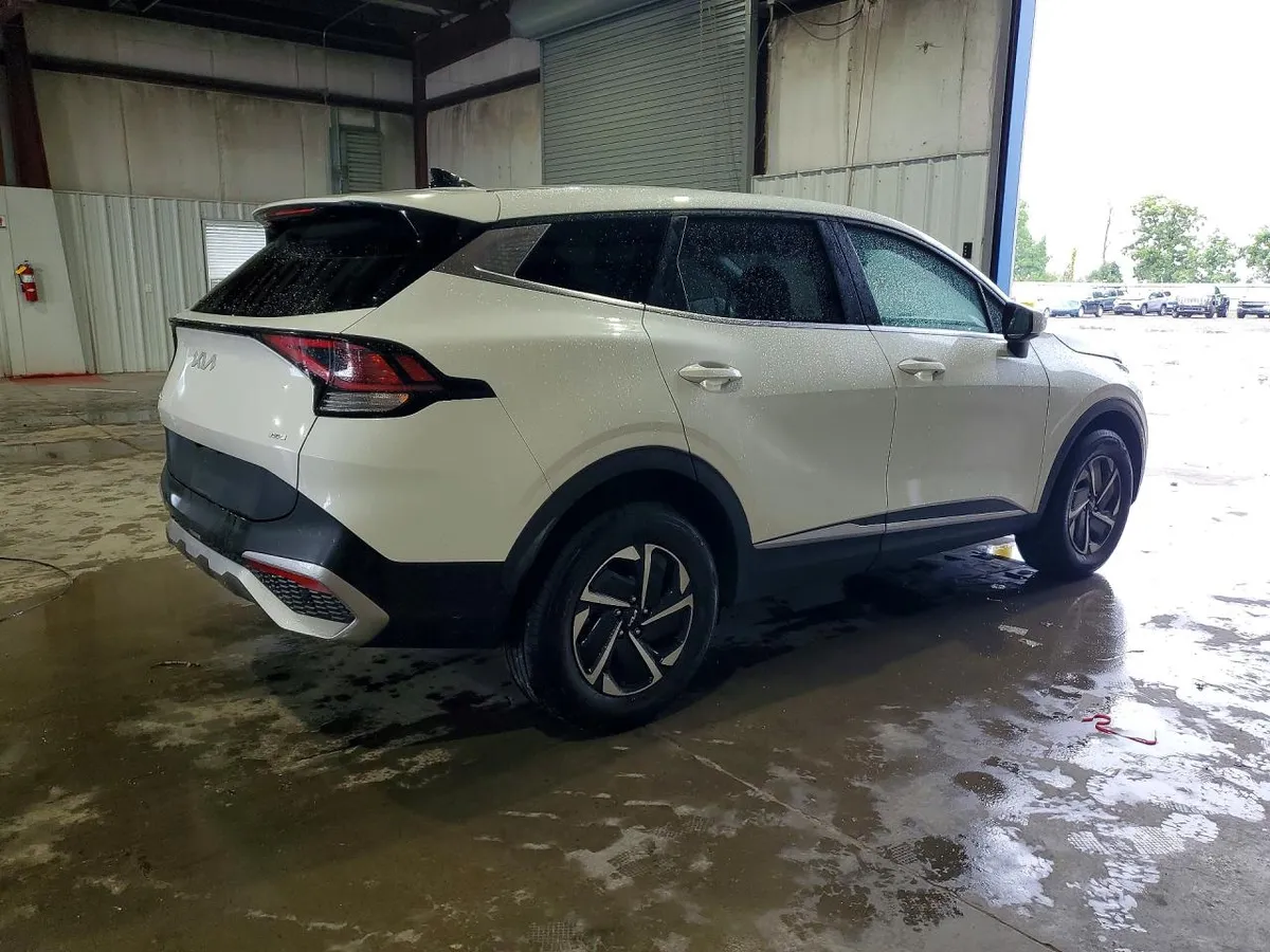 KIA SPORTAGE LX 2023
