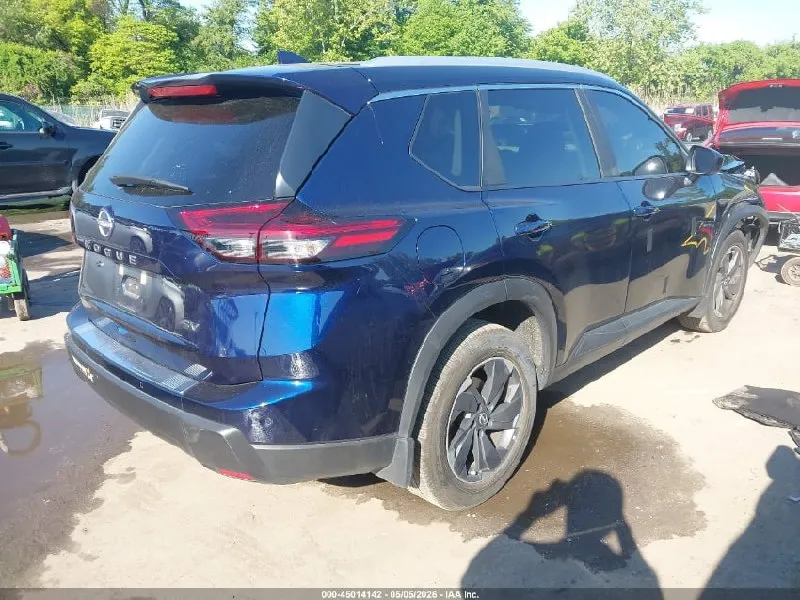 NISSAN ROGUE SV FWD 2024