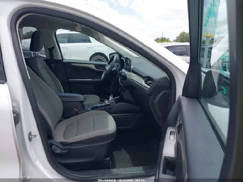 FORD ESCAPE SE 2022