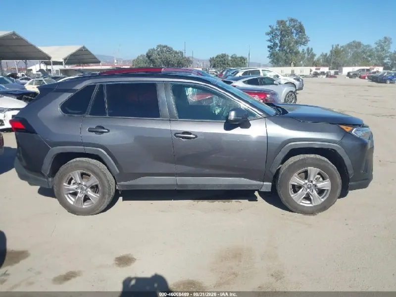 TOYOTA RAV4 XLE 2022