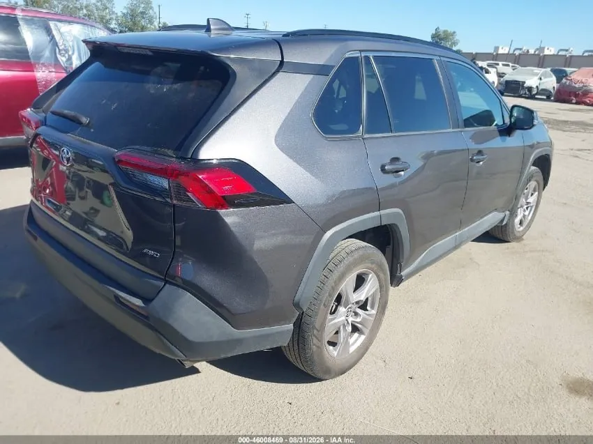 TOYOTA RAV4 XLE 2022