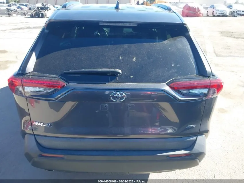 TOYOTA RAV4 XLE 2022