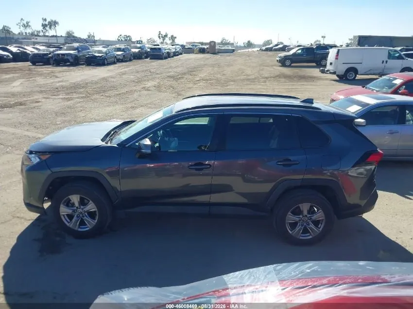 TOYOTA RAV4 XLE 2022