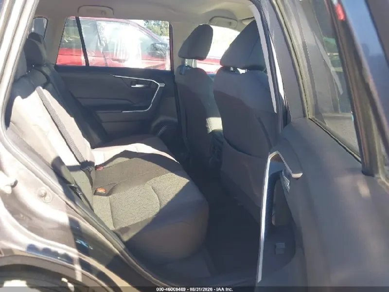 TOYOTA RAV4 XLE 2022