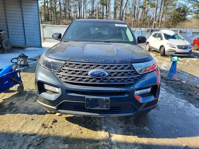 FORD EXPLORER XLT 2023