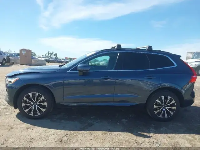 VOLVO XC60 B5 CORE 2023