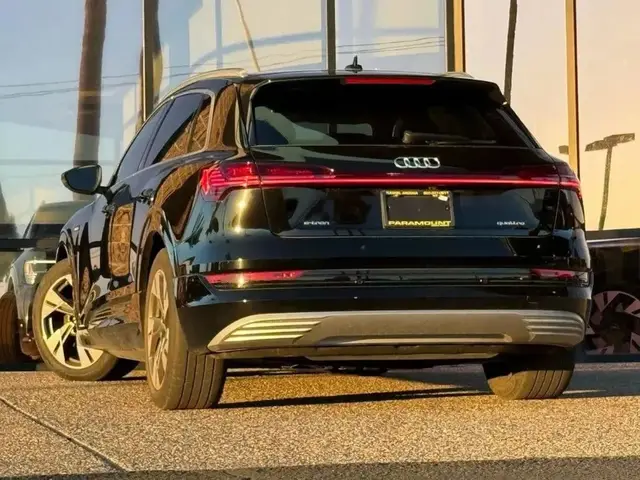 AUDI E-TRON PREMIUM 2022