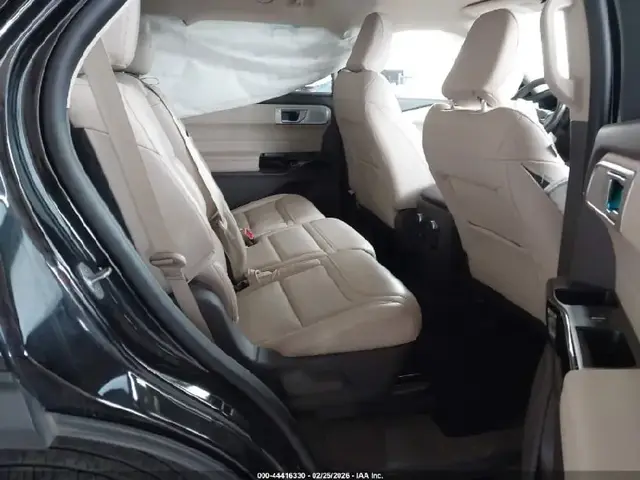 FORD EXPLORER PLATINUM 2022