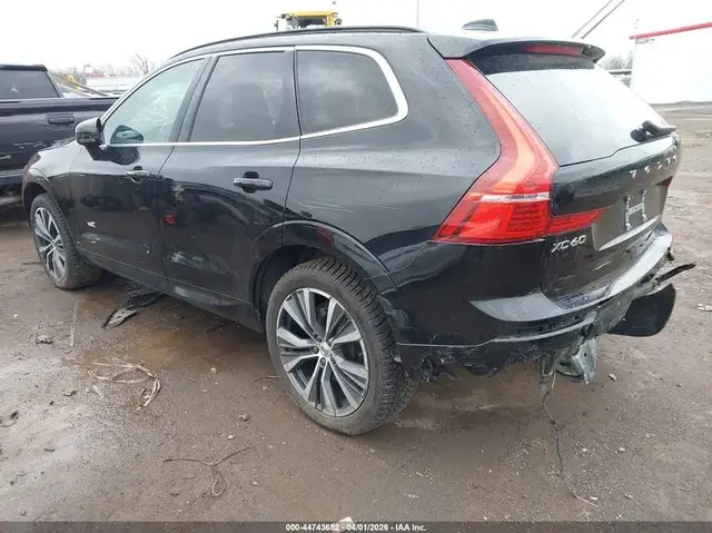 VOLVO XC60 B5 MOMENTUM 2022