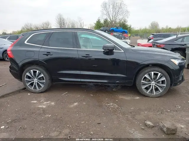 VOLVO XC60 B5 MOMENTUM 2022