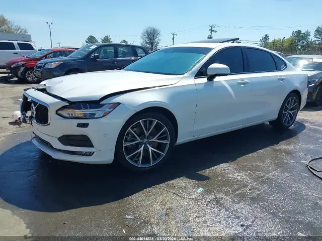 VOLVO S90 T6 MOMENTUM 2018