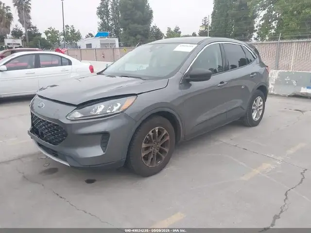 FORD ESCAPE SE 2022
