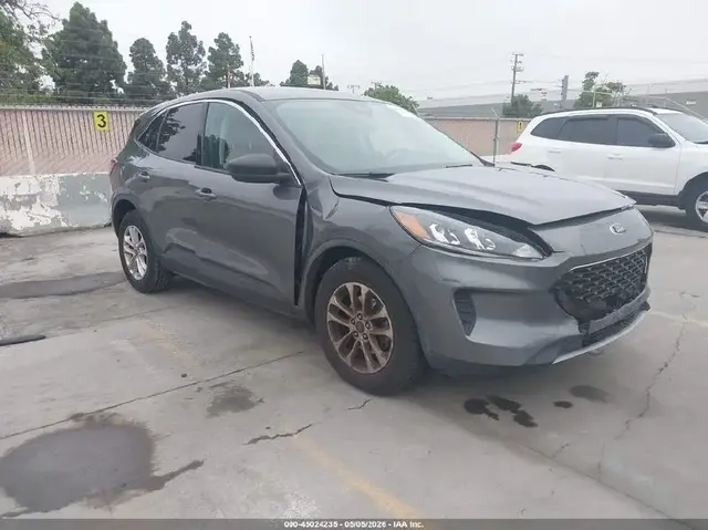 FORD ESCAPE SE 2022