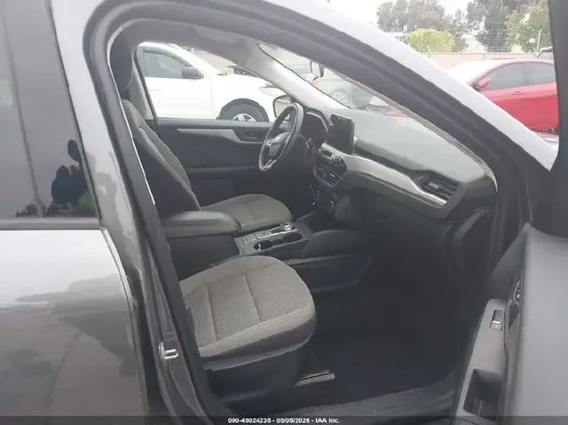 FORD ESCAPE SE 2022
