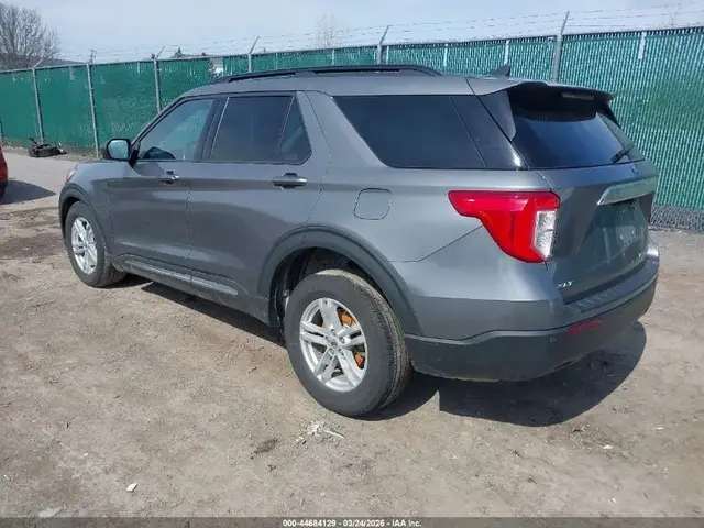 FORD EXPLORER XLT 2021
