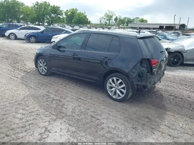 VOLKSWAGEN GOLF SE 2019
