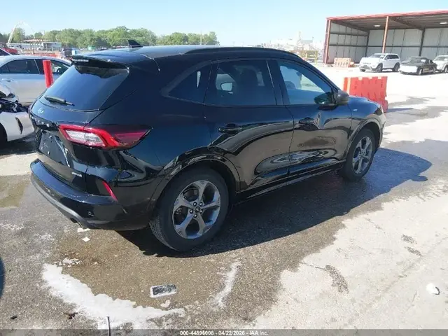 FORD ESCAPE ST-LINE 2023