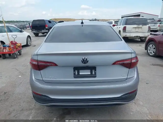 VOLKSWAGEN JETTA SE 2024