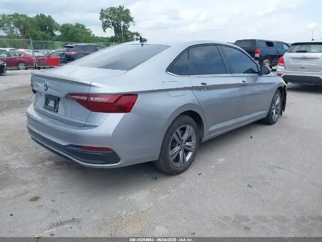 VOLKSWAGEN JETTA SE 2024