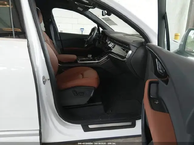 AUDI Q7 PREMIUM 2023