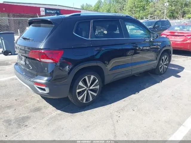 VOLKSWAGEN TAOS SE 2024