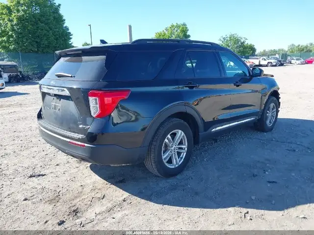 FORD EXPLORER XLT 2022