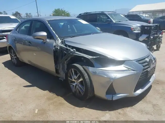LEXUS IS 300 2020