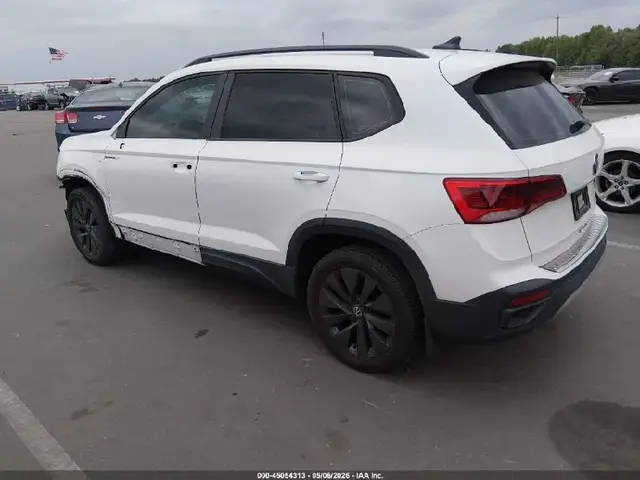VOLKSWAGEN TAOS 2023