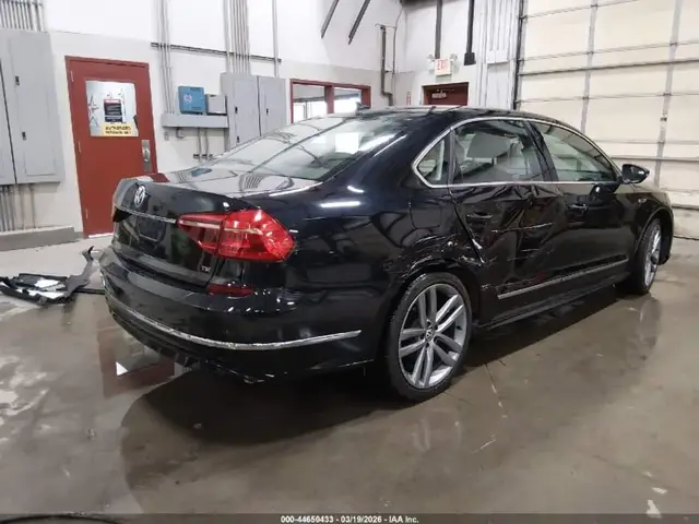 VOLKSWAGEN PASSAT 2017