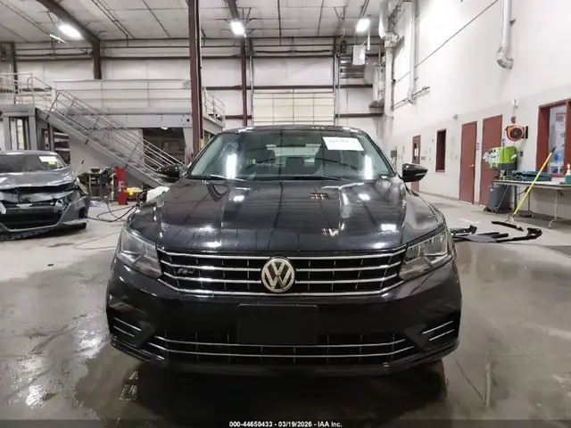 VOLKSWAGEN PASSAT 2017