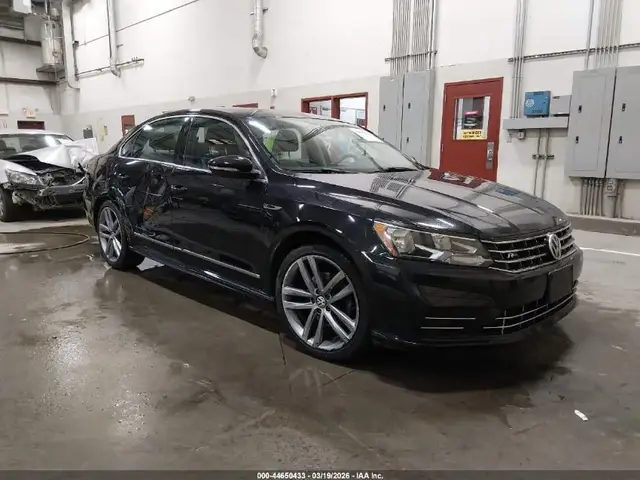 VOLKSWAGEN PASSAT 2017