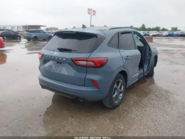 FORD ESCAPE ST-LINE 2023