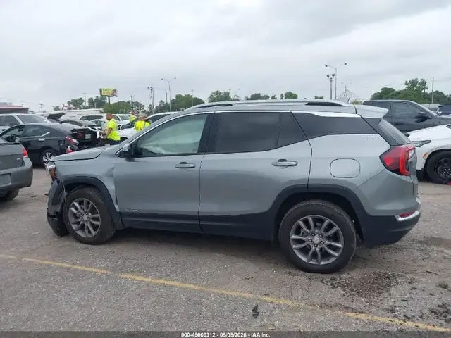 GMC TERRAIN SLT 2024