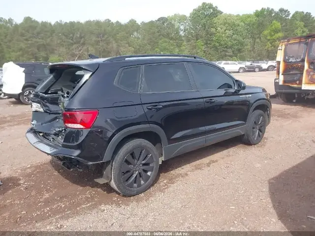VOLKSWAGEN TAOS 2024
