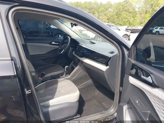 VOLKSWAGEN TAOS 2024