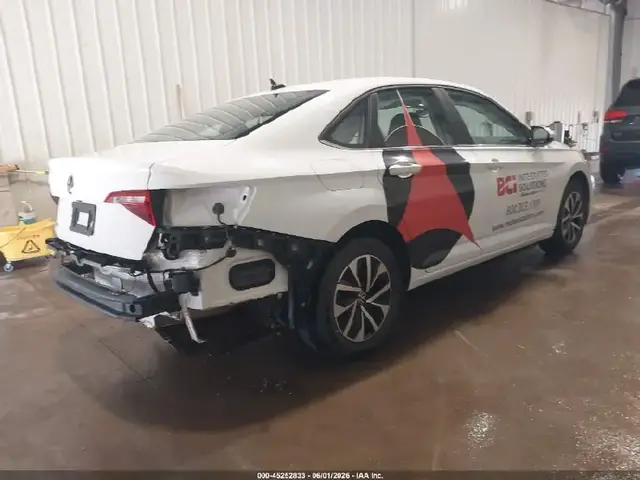 VOLKSWAGEN JETTA 2024