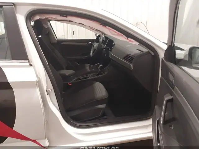 VOLKSWAGEN JETTA 2024