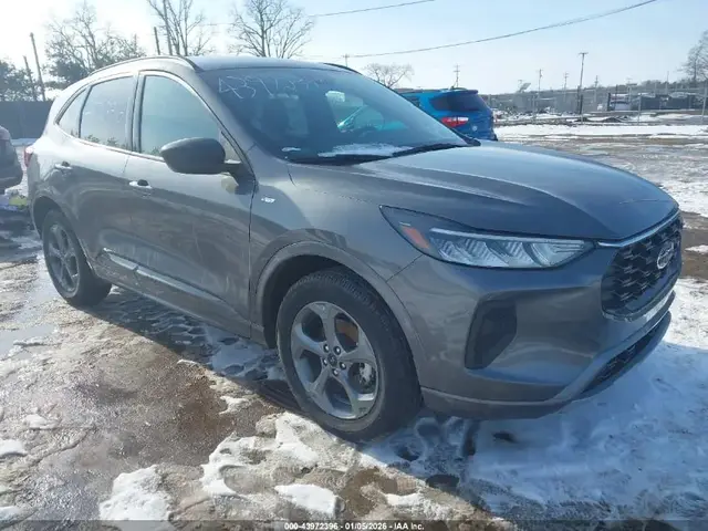 FORD ESCAPE ST-LINE 2024