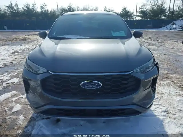 FORD ESCAPE ST-LINE 2024