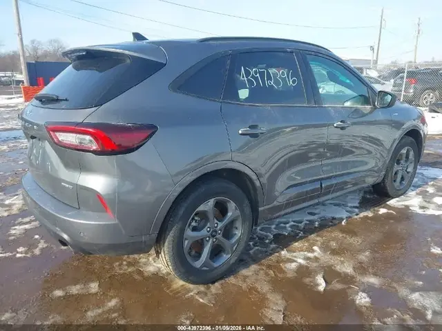 FORD ESCAPE ST-LINE 2024