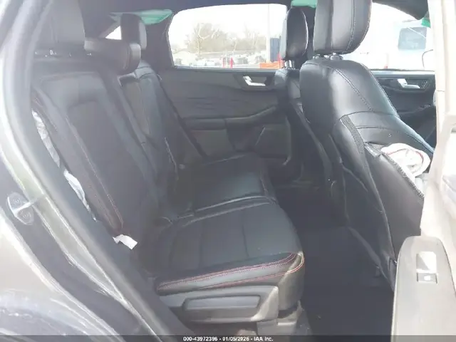 FORD ESCAPE ST-LINE 2024