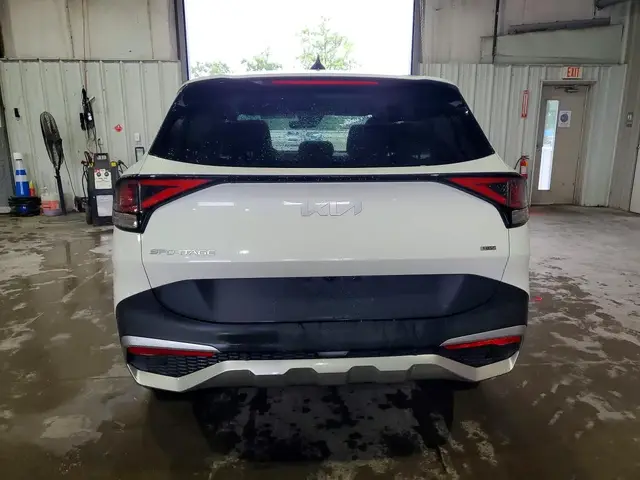 KIA SPORTAGE LX 2023