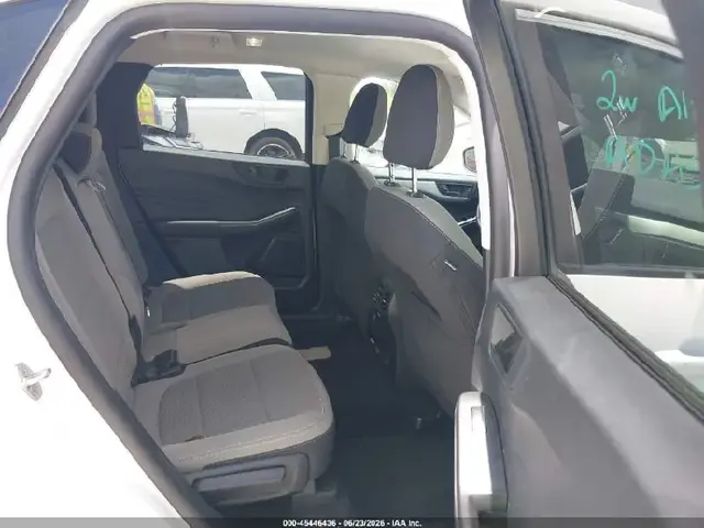 FORD ESCAPE SE 2022