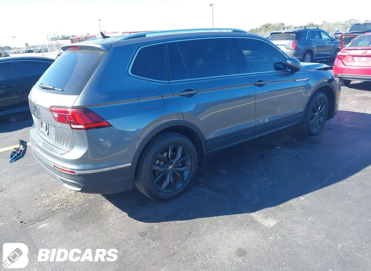 VOLKSWAGEN TIGUAN 2024