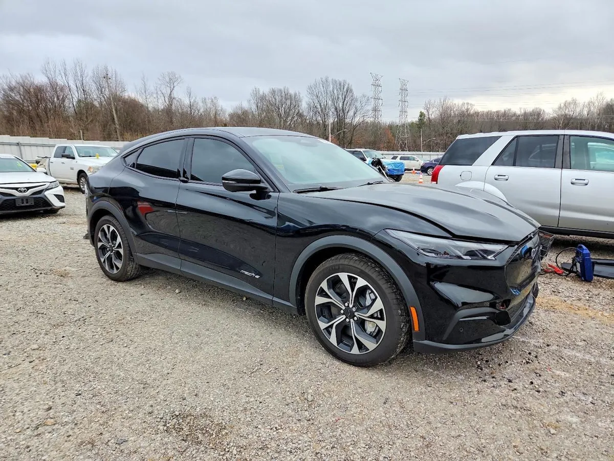 FORD MUSTANG SELECT 2025
